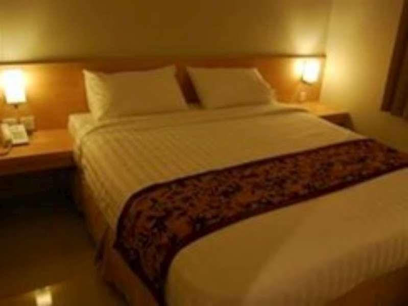 Bekizaar Hotel Surabaya Dış mekan fotoğraf