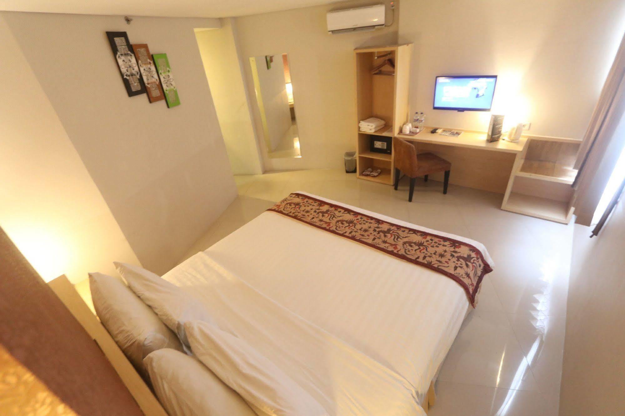 Bekizaar Hotel Surabaya Dış mekan fotoğraf