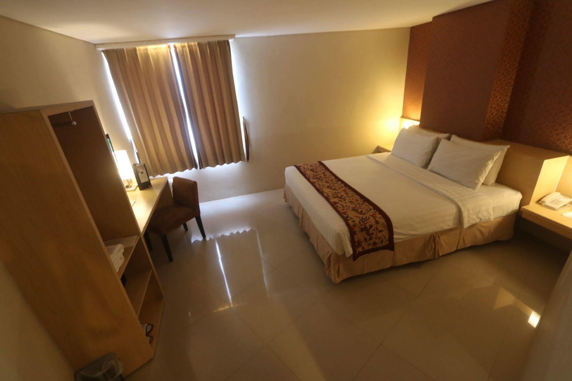 Bekizaar Hotel Surabaya Dış mekan fotoğraf