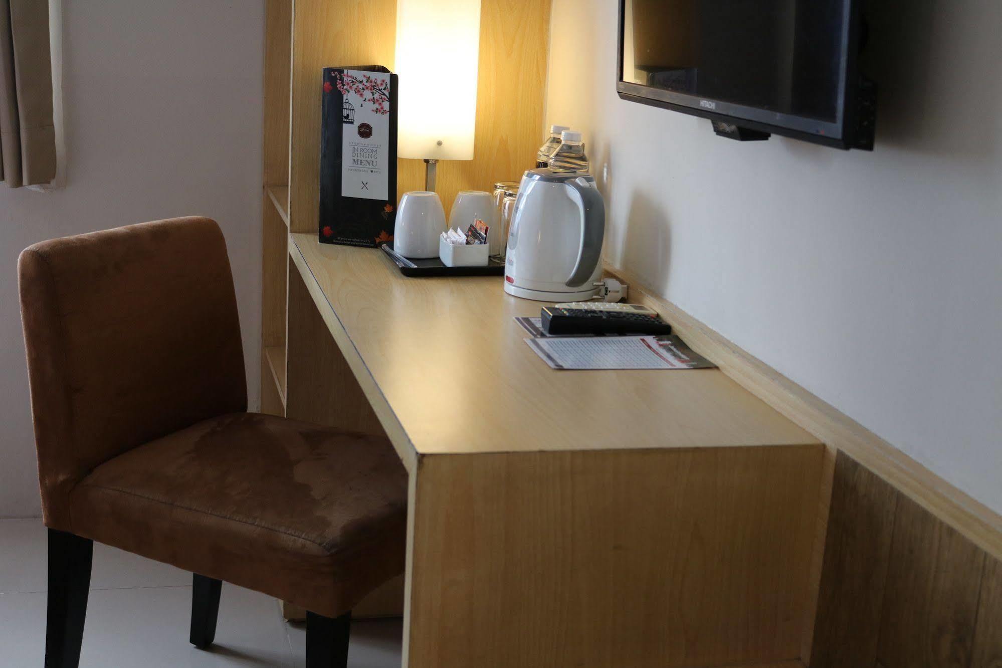 Bekizaar Hotel Surabaya Dış mekan fotoğraf